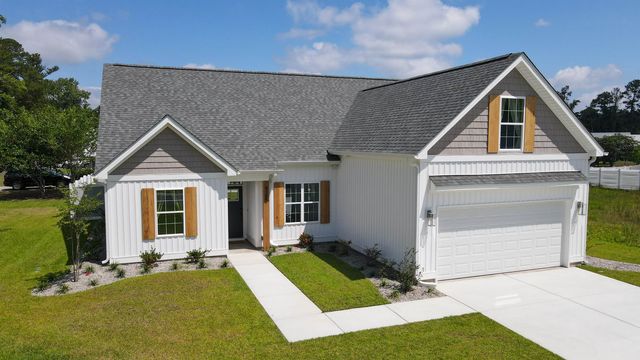 4385 Kinlaw St., Little River, SC 29566