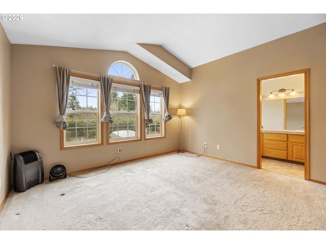 1027 Se STREBIN Rd, Troutdale, OR 97060