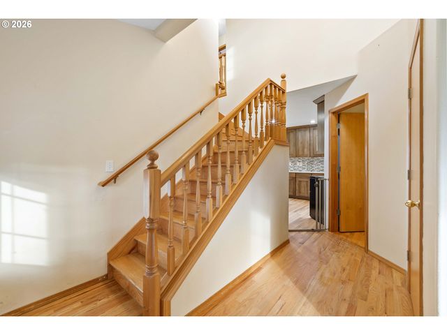 1027 Se STREBIN Rd, Troutdale, OR 97060