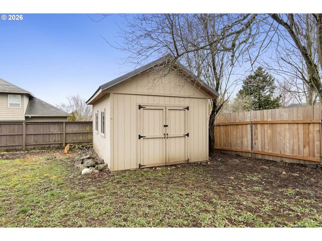 1027 Se STREBIN Rd, Troutdale, OR 97060