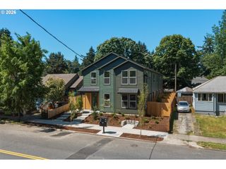 6185 N Albina Ave 3, Portland, OR 97217