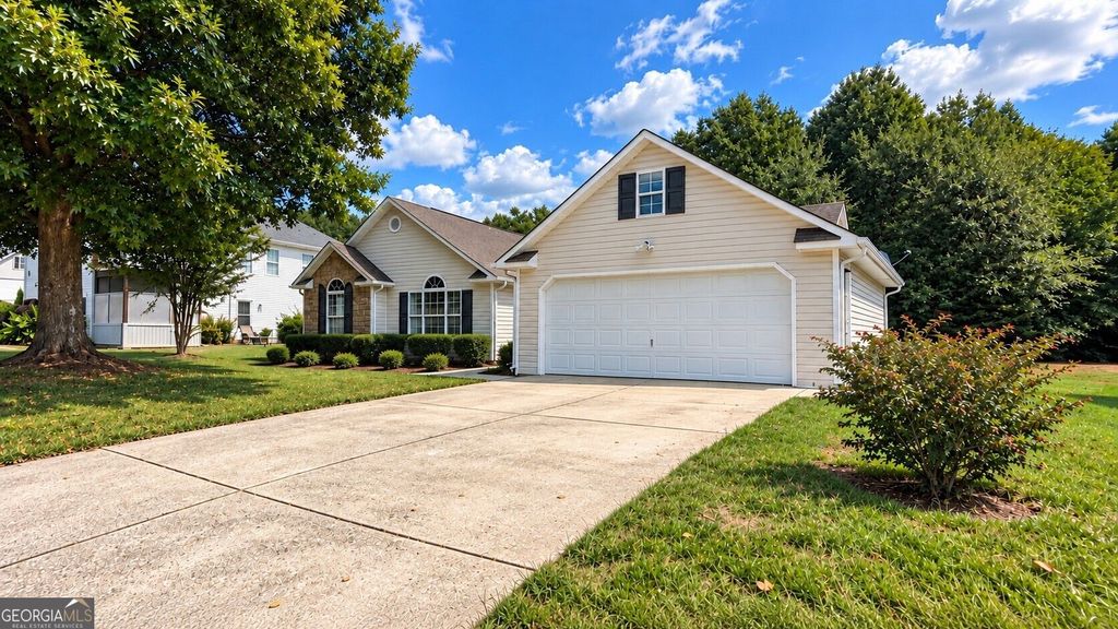 6330 Queensdale Drive, Douglasville, GA 30135 — photo 2