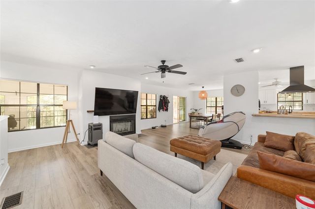 17714 VETERANS WAY, Micanopy, FL 32667