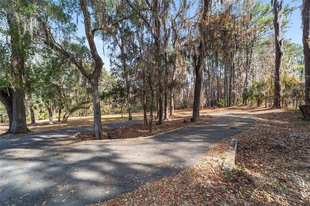 17714 VETERANS WAY, Micanopy, FL 32667