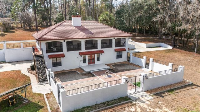 17714 VETERANS WAY, Micanopy, FL 32667