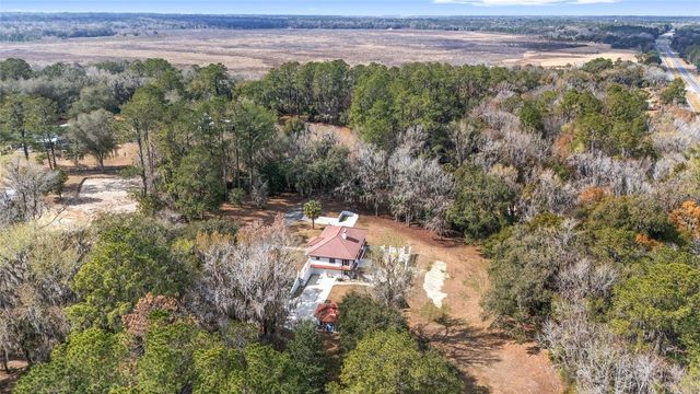 17714 VETERANS WAY, Micanopy, FL 32667