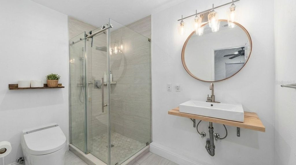 Image 18 of property listing at 17714 VETERANS WAY, Micanopy, FL 32667