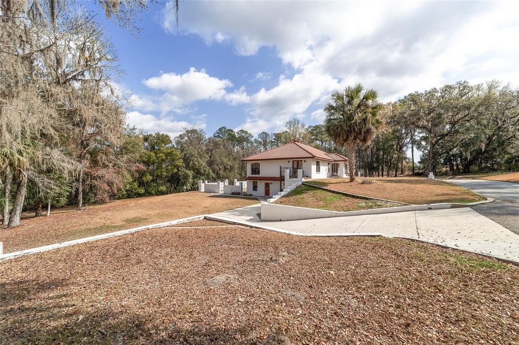 Image 44 of property listing at 17714 VETERANS WAY, Micanopy, FL 32667