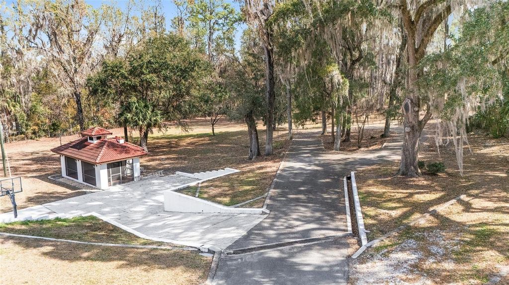 Image 49 of property listing at 17714 VETERANS WAY, Micanopy, FL 32667