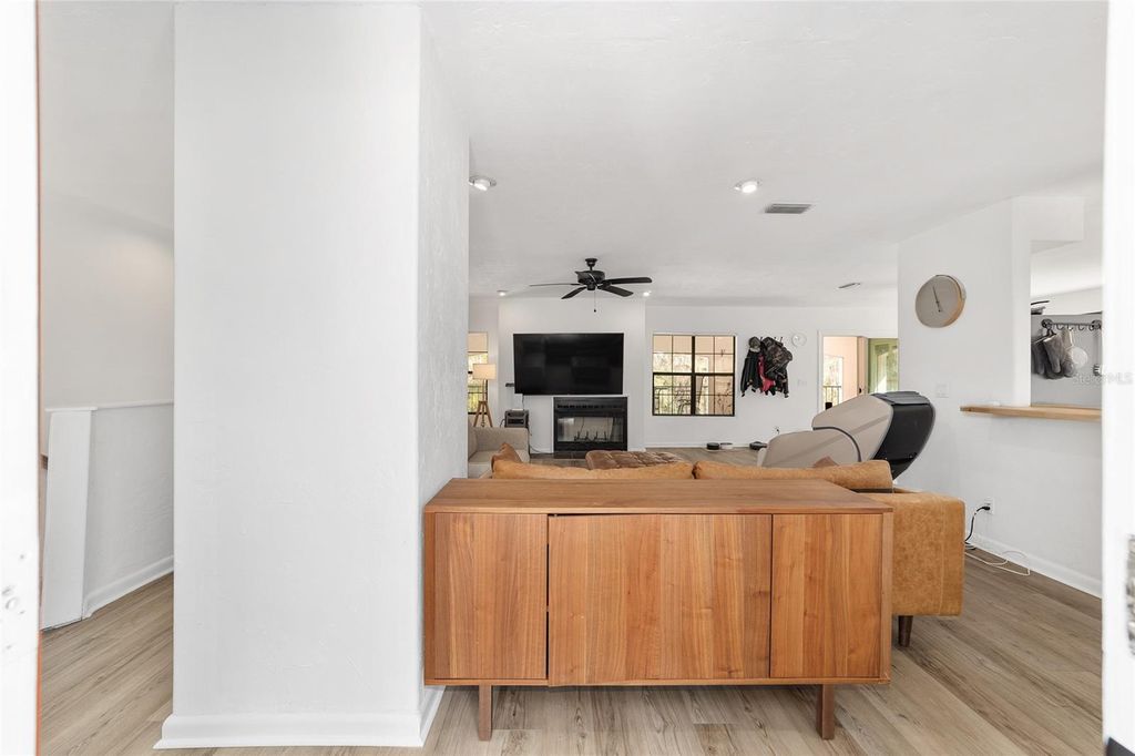 Image 6 of property listing at 17714 VETERANS WAY, Micanopy, FL 32667