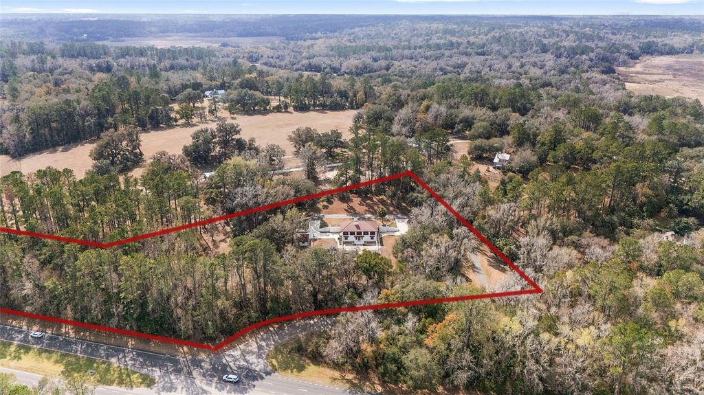 Image 54 of property listing at 17714 VETERANS WAY, Micanopy, FL 32667