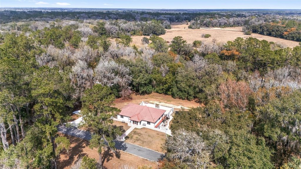 Image 56 of property listing at 17714 VETERANS WAY, Micanopy, FL 32667