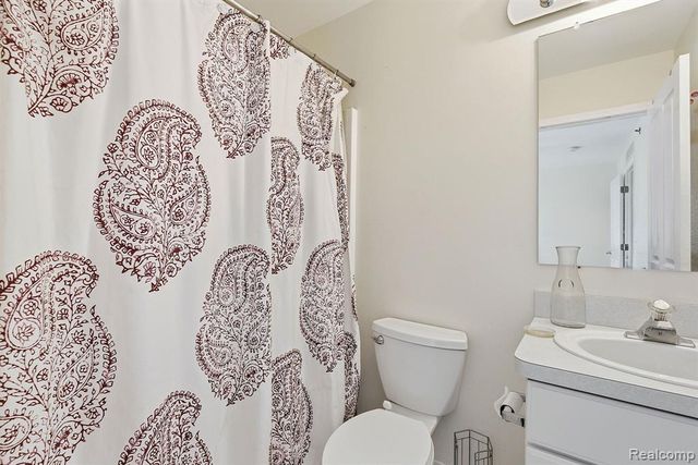 20014 Boardwalk Boulevard, Southfield, MI 48075