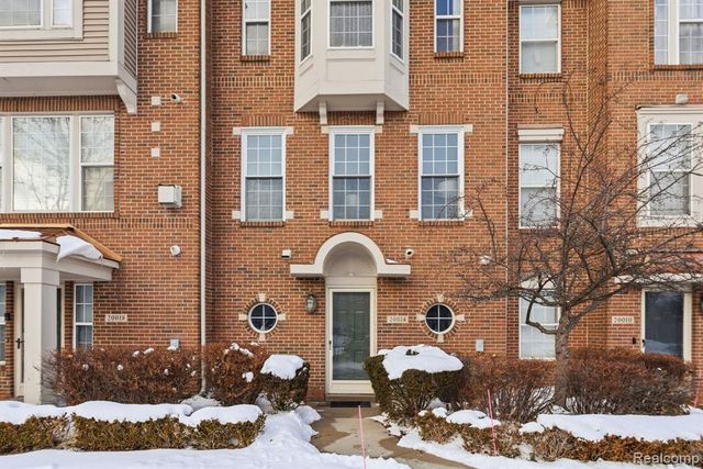 20014 Boardwalk Boulevard, Southfield, MI 48075