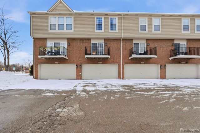 20014 Boardwalk Boulevard, Southfield, MI 48075