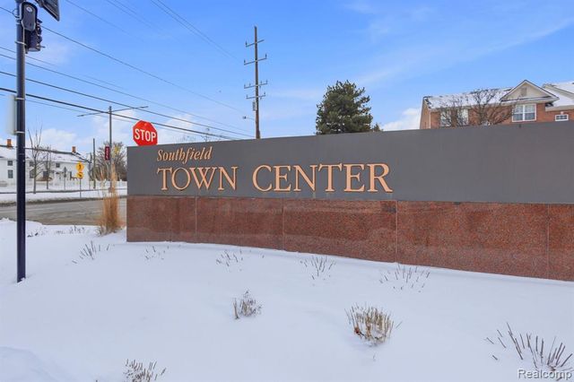 20014 Boardwalk Boulevard, Southfield, MI 48075