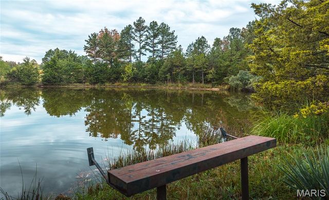 98 Pinecrest Lane, Steelville, MO 65565