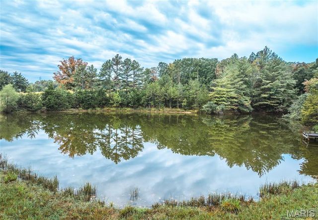 98 Pinecrest Lane, Steelville, MO 65565