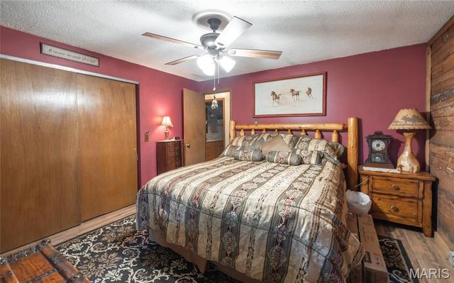 98 Pinecrest Lane, Steelville, MO 65565