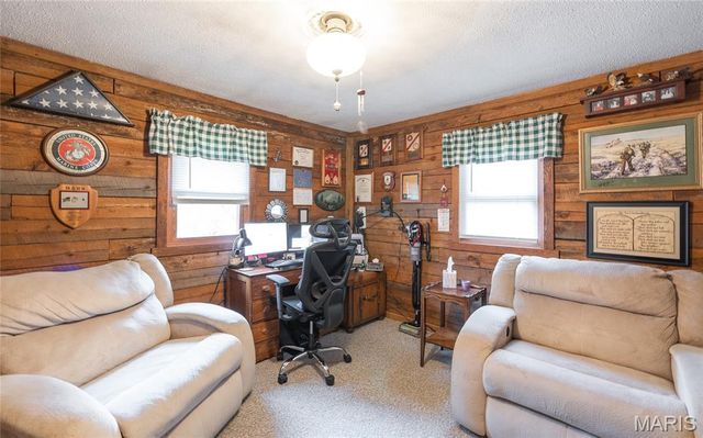 98 Pinecrest Lane, Steelville, MO 65565