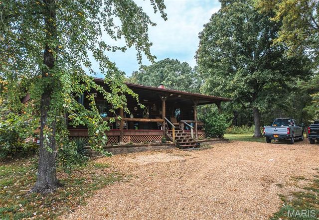 98 Pinecrest Lane, Steelville, MO 65565