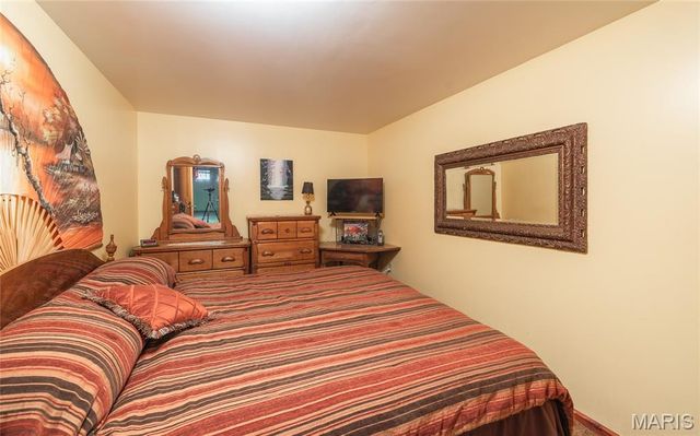 98 Pinecrest Lane, Steelville, MO 65565