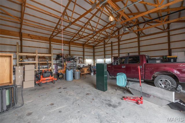 98 Pinecrest Lane, Steelville, MO 65565