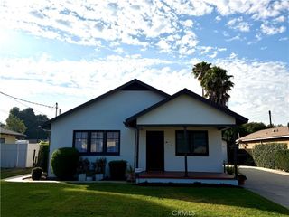 1572 Hillcrest, Riverside, CA 92501
