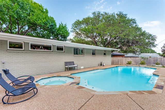 4312 Warnock Court, Fort Worth, TX 76109