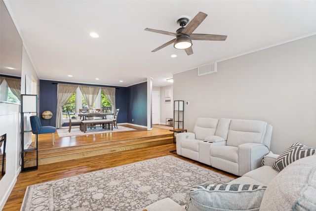 4312 Warnock Court, Fort Worth, TX 76109