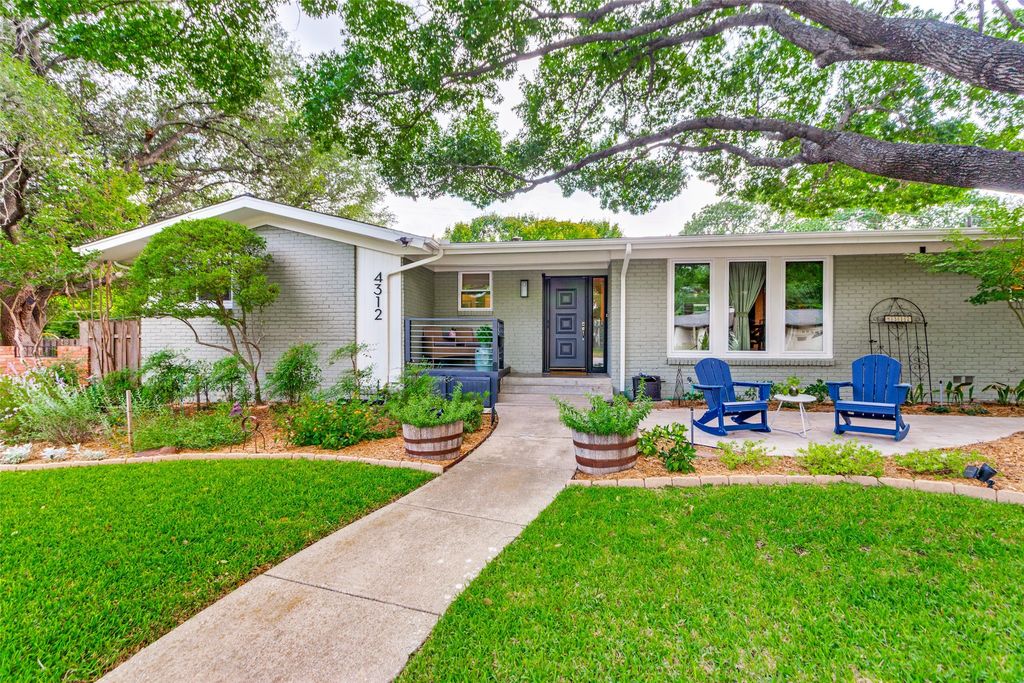 4312 Warnock Court, Fort Worth, TX 76109