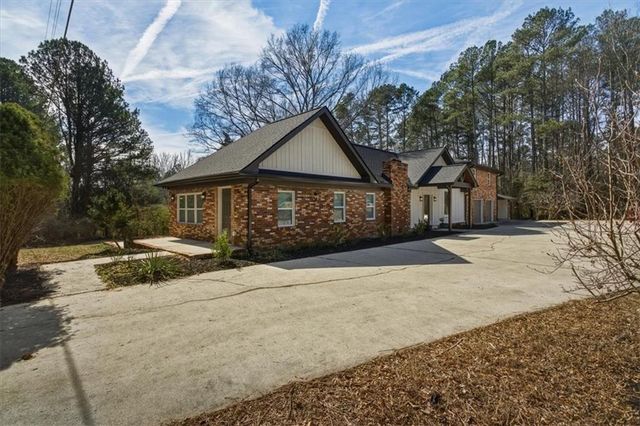 4911 Lower Jersey Road, Oxford, GA 30054