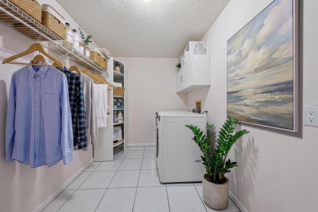 1901 Sabal Ridge Court D, Palm Beach Gardens, FL 33418