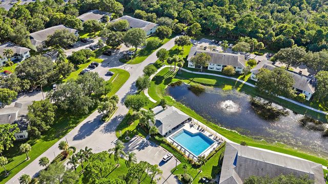 1901 Sabal Ridge Court D, Palm Beach Gardens, FL 33418