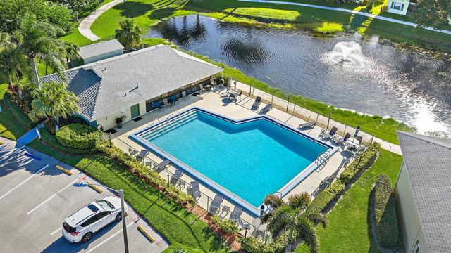1901 Sabal Ridge Court D, Palm Beach Gardens, FL 33418
