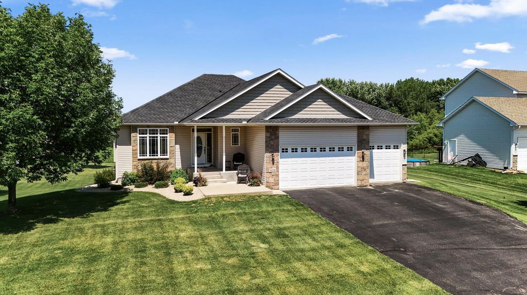 10720 49th Court NE, Albertville, MN 55301