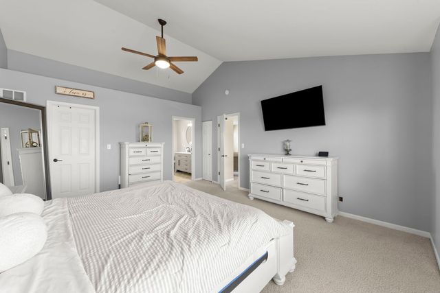 2408 Moutray Lane, North Aurora, IL 60542