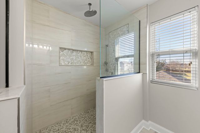 2408 Moutray Lane, North Aurora, IL 60542