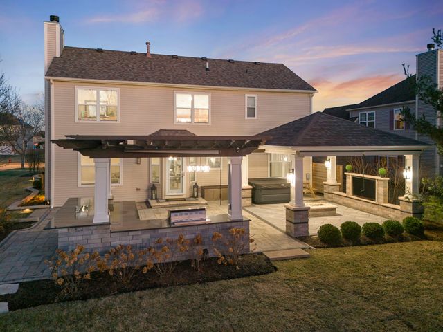 2408 Moutray Lane, North Aurora, IL 60542