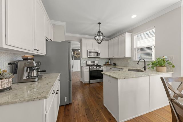 2408 Moutray Lane, North Aurora, IL 60542