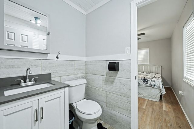 762 Oak Leaf Trail, East Tawakoni, TX 75472