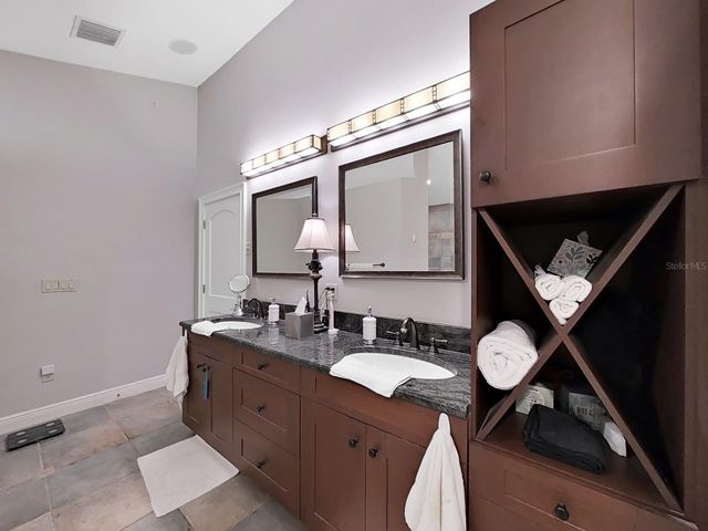 4313 W GRANADA STREET, Tampa, FL 33629