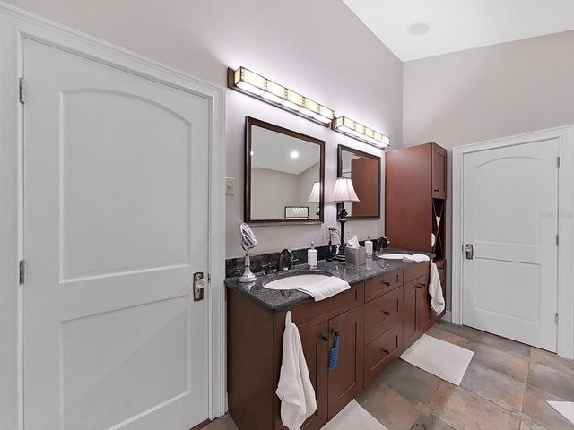 4313 W GRANADA STREET, Tampa, FL 33629