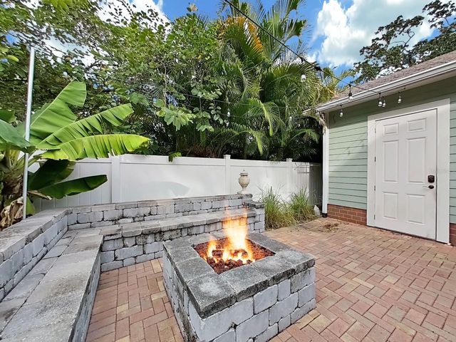 4313 W GRANADA STREET, Tampa, FL 33629
