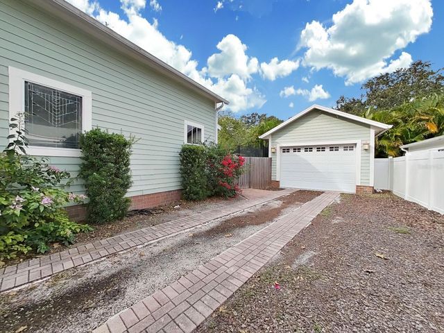 4313 W GRANADA STREET, Tampa, FL 33629