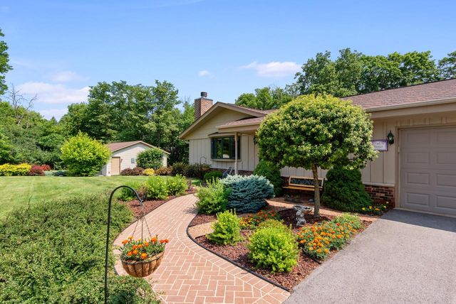 546 Sarah LANE, Cedarburg, WI 53012