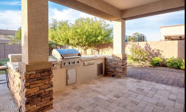 702 W SAN CARLOS Way, Chandler, AZ 85248