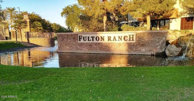 702 W SAN CARLOS Way, Chandler, AZ 85248