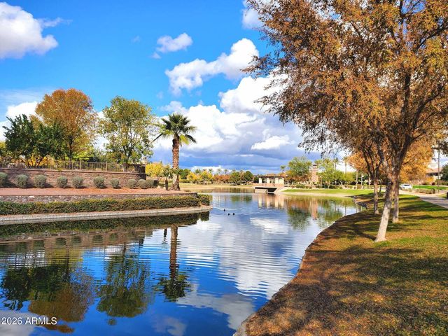 702 W SAN CARLOS Way, Chandler, AZ 85248