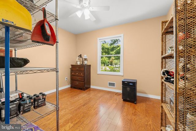 2 HOLLY DR, East Windsor, NJ 08520